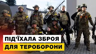 🔥Порошенко передав зброю і техніку 206-му батальйону тероборони