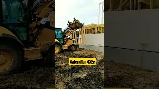 Excavator working Caterpillar 432 E #youtubeshorts #caterpillar #excavator #shorts #backhoe