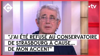 Michel Boujenah, l’humour comme arme - C à Vous - 24/01/2023