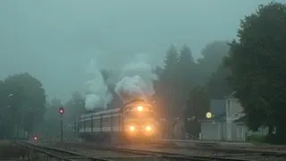 Запуск и бомба-старт дизель-поезда ДР1А / Engine start and smoky departing of DR1A