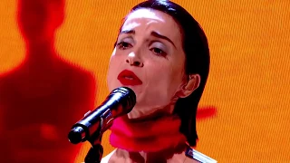 St. Vincent - Los Ageless (live at The Graham Norton Show)