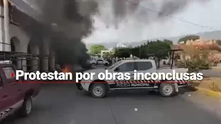 Prenden fuego en presidencia municipal de Chiapa de Corzo en protesta por obras inconclusas