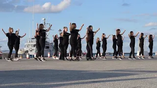 Συρτός Χανιώτικος (γυναίκες) - Χορευτική εξάσκηση με ασφάλεια και ποιότητα από τις Σχολές Μαυρόκωστα