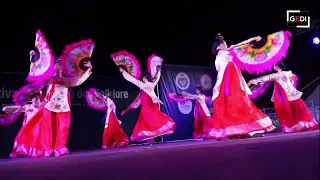 Gorizia, piazza Battisti gremita per la festa del folklore