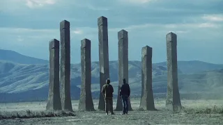 Scientist Discovers Seven Huge Stone Pillars In The Desert Which Turn Out To Be Ants' Experiment!