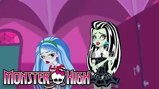 Monster High Россия | Горячий парень | Особый День Свят | Мультфильмы для дет