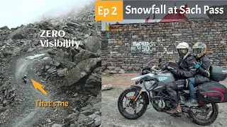 Aage kuch nahi dikh raha tha😱 | Zero Visibity & SNOWFALL mein Pohoche Sach Pass | Ep 2