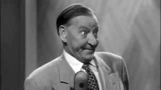 Groucho disturbed by crazy eyed guest - Rare clip from You Bet Your Life (May 12, 1955)