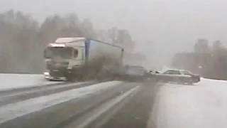 Аварии грузовиков Ноябрь 2015 Truck Crash Compilation November 2015