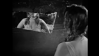 Cairo Station (1958) by Youssef Chahine, Clip: The Male gaze/The Female gaze: You've got to struggle