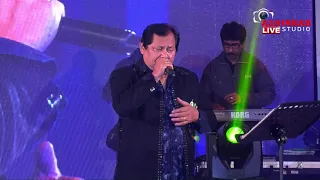 কি আশায় বাঁধি খেলাঘর (Ki Ashay Bandhi Khelaghar)|Kishore Kumar | Live Singing Kharaj Mukherjee