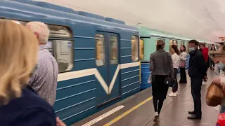 Ретро-состав в Петербургском метро
