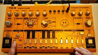 "I Feel Love" by Donna Summer & Giorgio Moroder / TD-3 Behringer / Bass Line / Tutorial