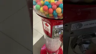 Giant gumball #shorts #gumball #satisfying