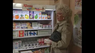 Bet Lynch buys a microwavable Moussaka in Coronation Street (25 January 1988)