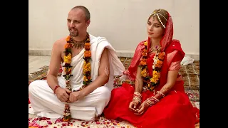 Vedic wedding. Vivaha samskara. Radha kund