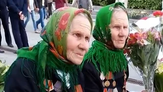 Бабушки -ветераны. День Победы в Киеве. 9 мая 2016 год...