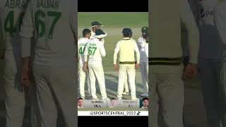 1st Wicket of Abrar Ahmed #Pakistan vs #NewZealand #TayyariKiwiHai #Shorts #PCB #SportsCentral MZ2L