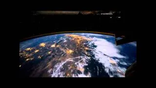 (HD, music) What does it feel like to fly over planet Earth!