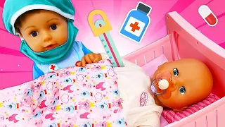 A boneca Baby Born Annabelle está doente. A ligação para o médico. Vídeo infantil.