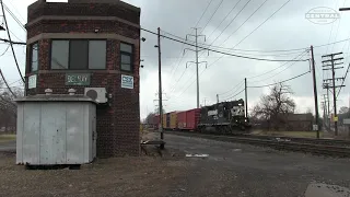 NS High Hood GP38-2 At Delray!