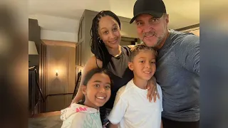 Tamera Mowry on a family trip with her husband and kids/August2023