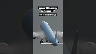 Massiver Blitzeinschlag ins Flugzeug⚡️