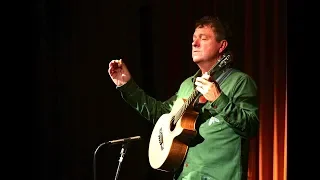 Tenor Guitar - Famous Bach Prelude played by Richard Durrant