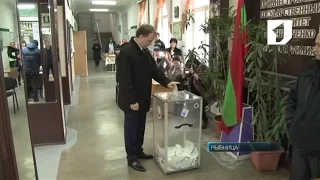 Президент Евгений Шевчук проголосовал на выборах главы государства
