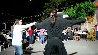 Απίστευτος χορός απο Ιερομόναχο (Μαχαιρά 4-6-2023)
