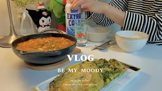 vlog) Daily life making and eating tuna kimchi stew and shrimp chive pancake🦐