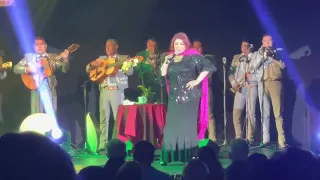 Que bonito amor. Estela Nuñez con Mariachi. Cabaret Lunario.