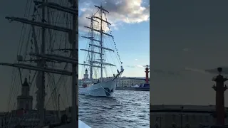 "Русский военный корабль" и парусники ⛵️в СПб на день ВМФ'22