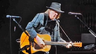 Neil Young - Heart of Gold - Milwaukee 2015 Live in Concert with Promise  of the Real