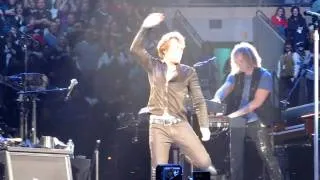 Bon Jovi Boston 3-1-2011 - They Fixed The PA! Intro To It's My Life