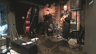 Flatbroke Trio - Tell Her Lies And Feed Her Candy (live 2024)