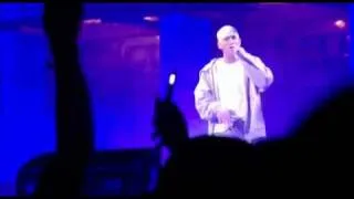 Eminem - Stan LIVE PERFORMANCE (NYC) 2005