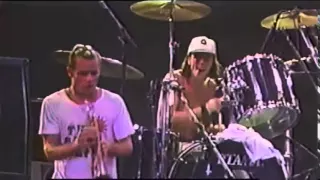 Nirvana - Smells Like Teen Spirit with Flea (RHCP) [Live At Hollywood Rock Festival]