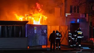 В Днепре на Челюскина на стройке произошел пожар: горел строительный вагончик