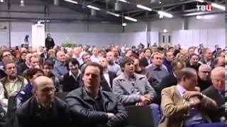 Германия : Российских Женищин Депутатов - Избивают Гомосеки !!!