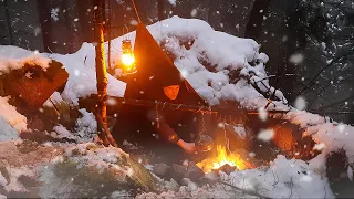 SOLO Two Days WINTER BUSHCRAFT Camp - Shelter in Snowfall