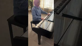 خلي بالك من عقلك / عمر خيرت - Piano by Nahla Elbebawy