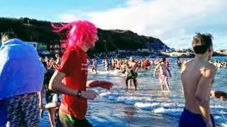 NEW YEAR'S DAY DIP | Port Erin Beach 🇮🇲 isle of man