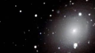 Zooming Into Galaxy NGC 4696 [1080p]