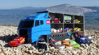 13 Minicars & Blue Convoy! play on the lake ２