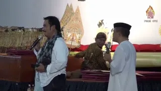 Kenangan Manis :  ABAH  ENTUS  SUSMONO        Sewaktu Ulang Tahun :  PEPADI  Ke :  47