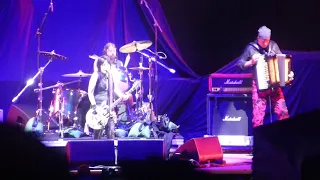 All Apologies- Nirvana w/Joan Jett (Cal Jam 10-6-18)