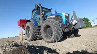 Concimazione primaverile con Landini 6 135 H e spandiconcime Lely 16m