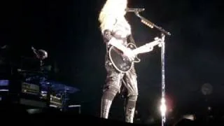 Madonna-Hung up(Sticky & Sweet Tour Paris)