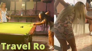 PATTAYA NIGHTLIFE GIRLS PLAYING POOL IN BARS | PATTAYA  NIGHT SCENES THAILAND #SHORTS.